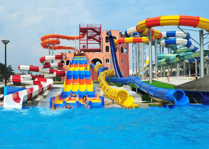 Customized Spiral Swimming Pool Water Slides Outdoor 12 Meter Platform